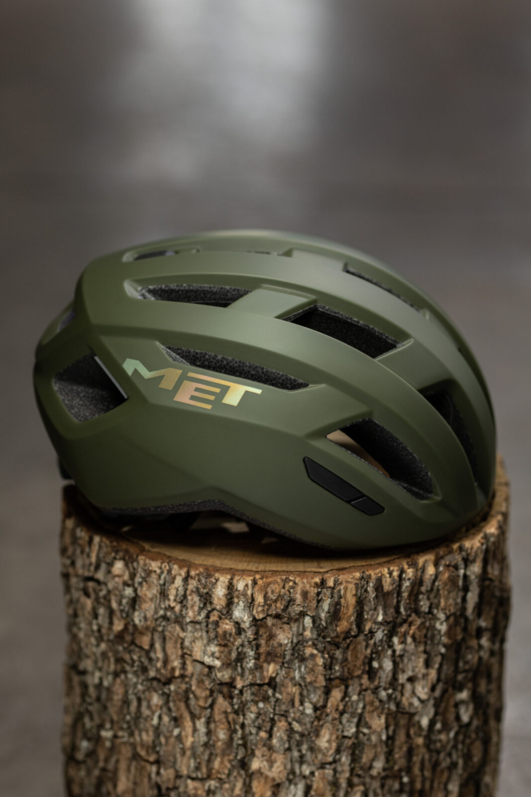 Велошлем Met Allroad Olive Iridescent
