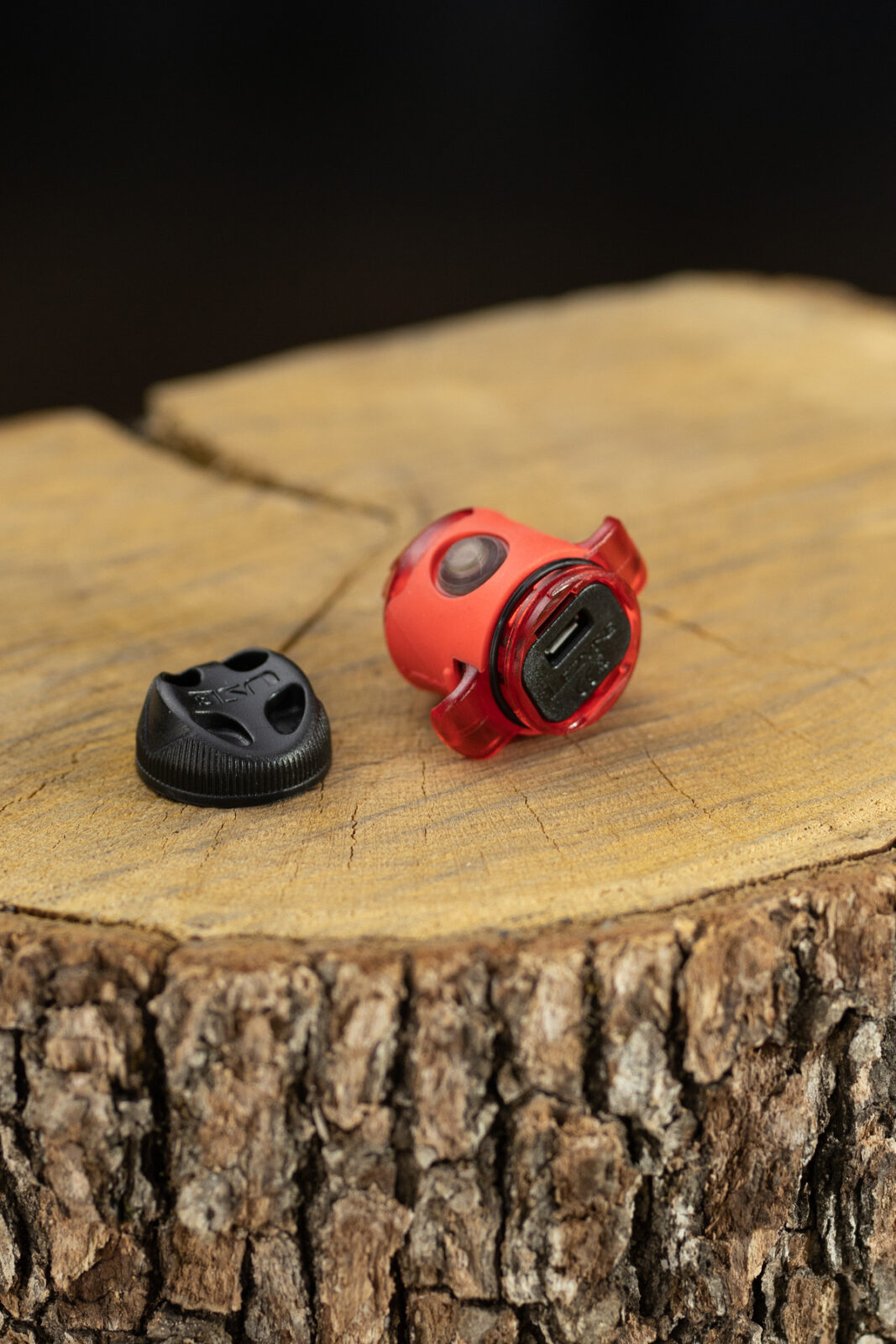 Фонарь задний Lezyne Femto USB Rear Red