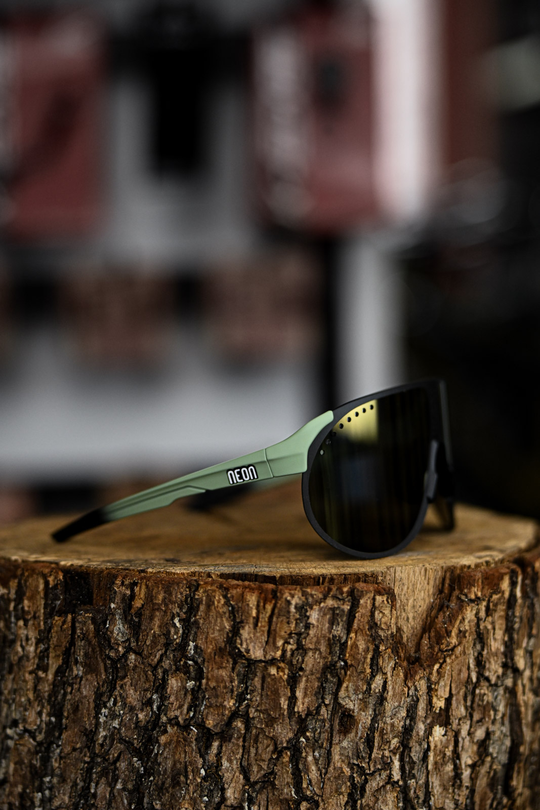 Очки Neon Titan Salvia Black/Mirror Bronze