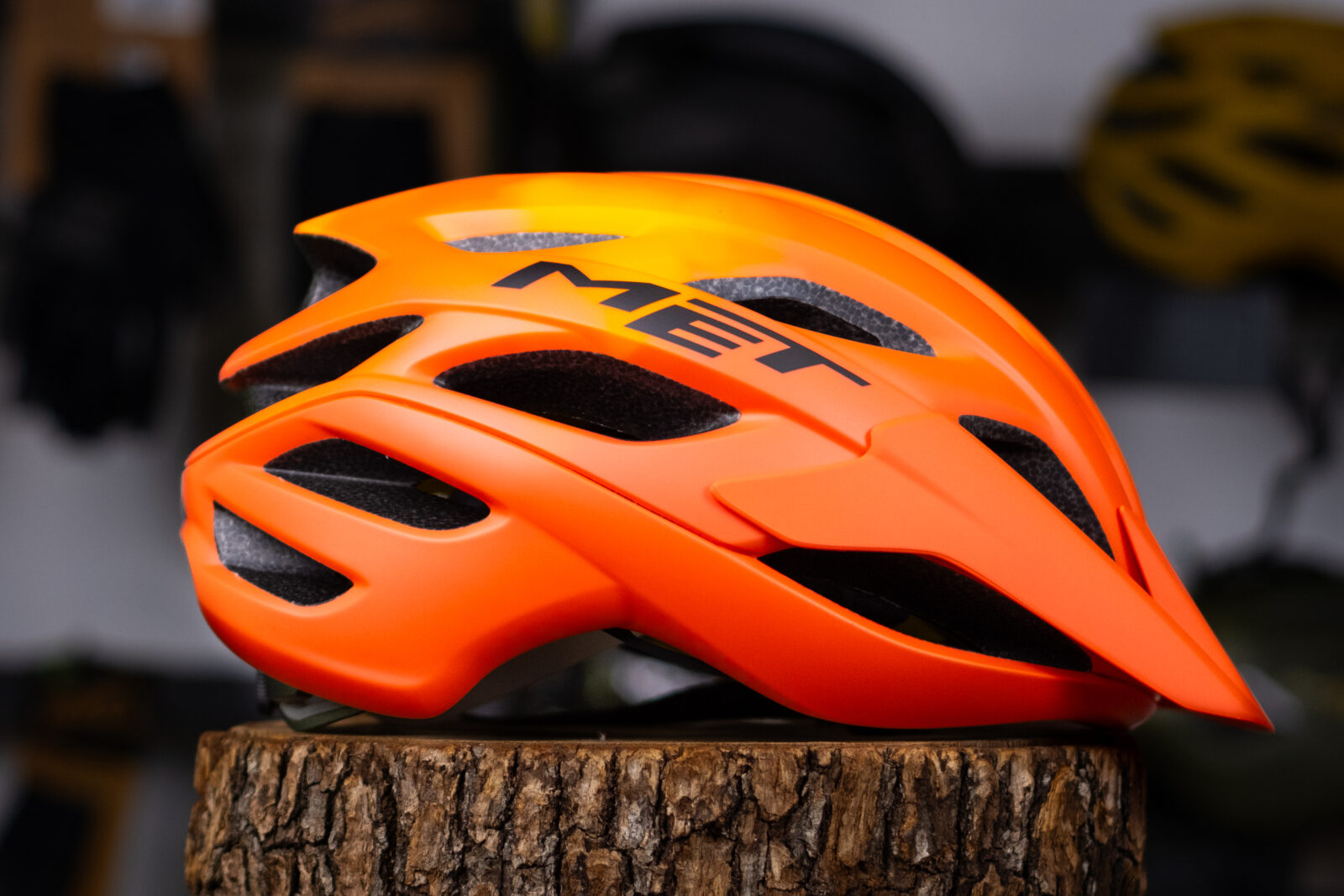 Велошлем Met Veleno MIPS Orange Rust