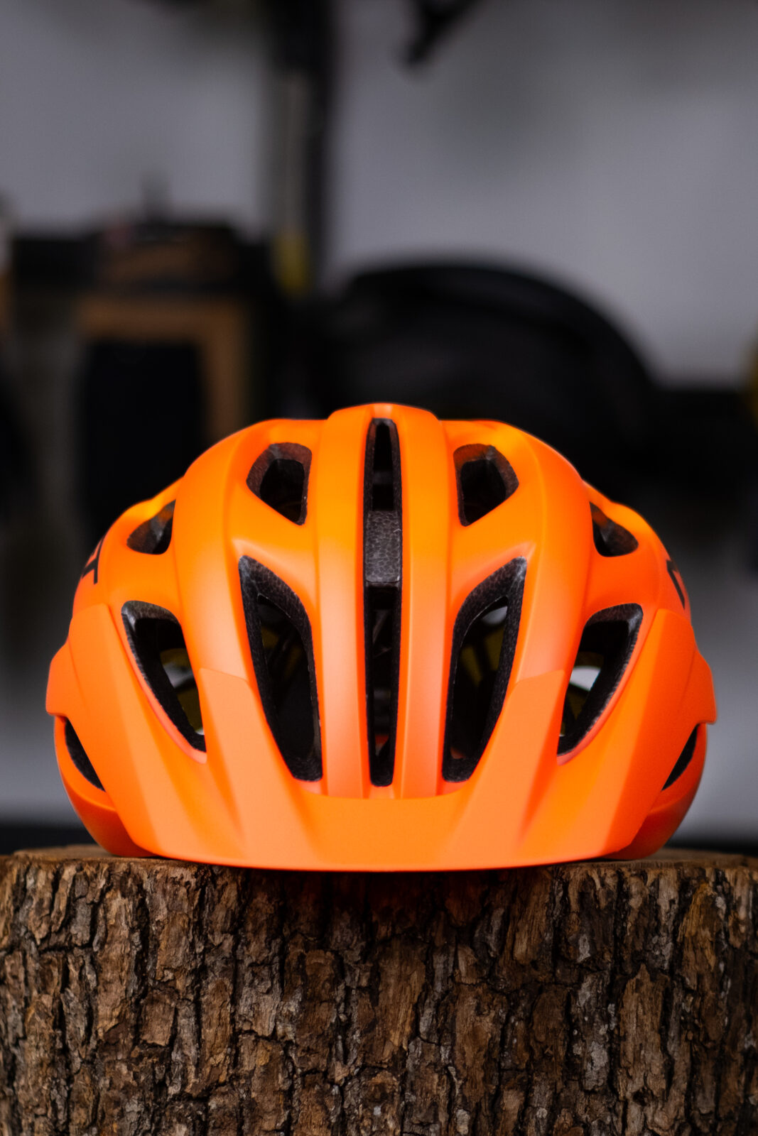 Велошлем Met Veleno MIPS Orange Rust