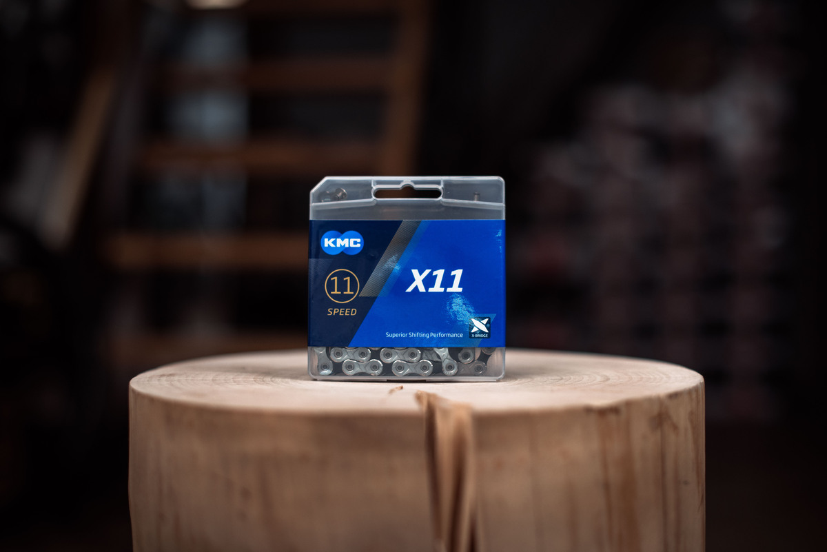 Цепь KMC X11 Silver/Black