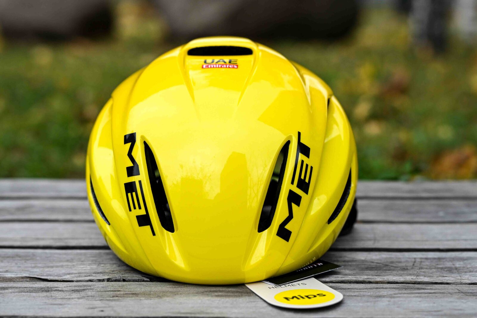 Велошлем Met Manta MIPS Jaune