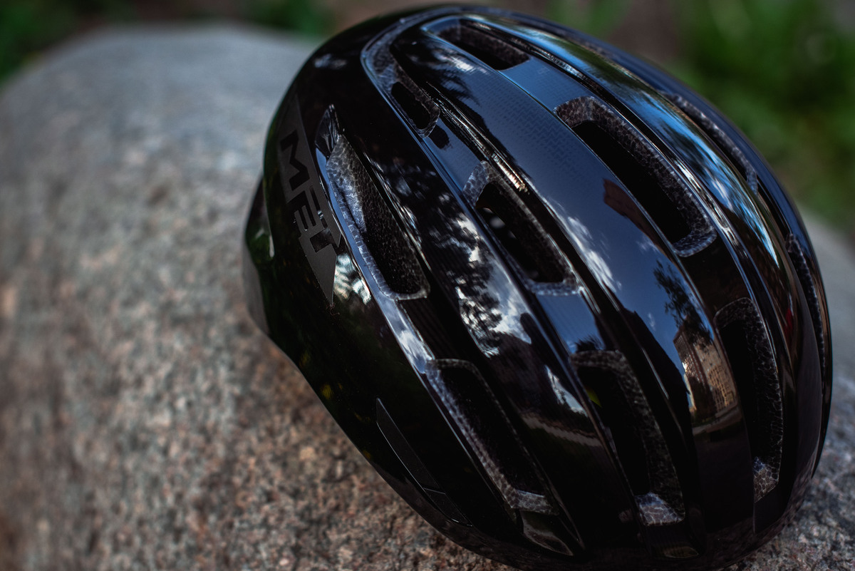 Велошлем Met Miles MIPS Black