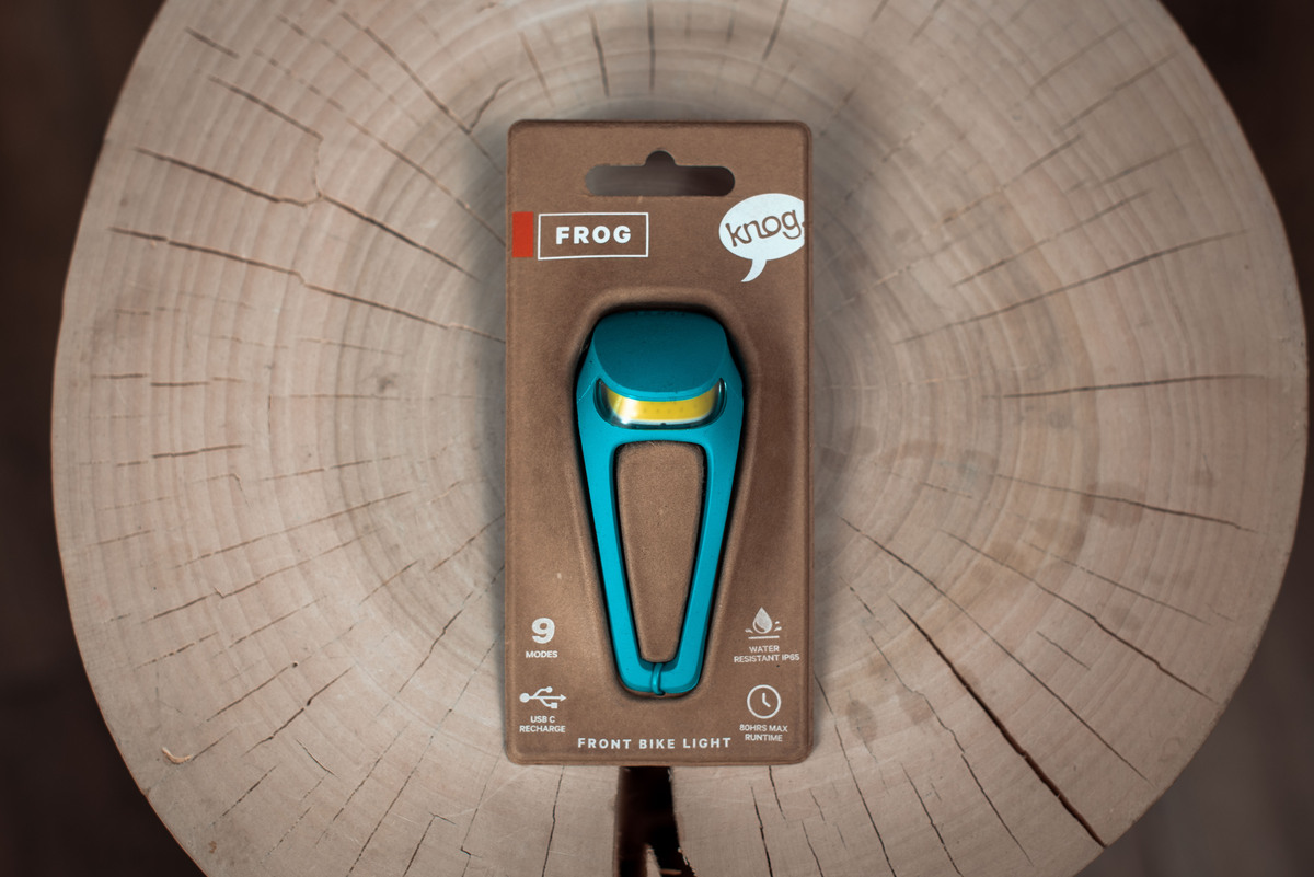 Фонарь передний Knog Frog V3 Front Awesome Aquamarine