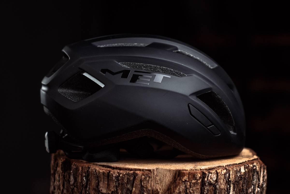 Велошлем Met Allroad MIPS Black