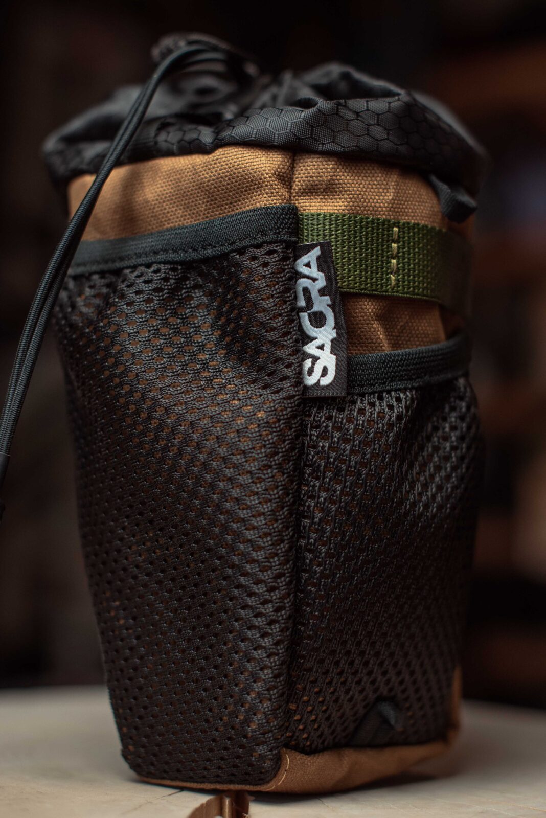 Сумка на руль Sacra Feedbag Black/Brown