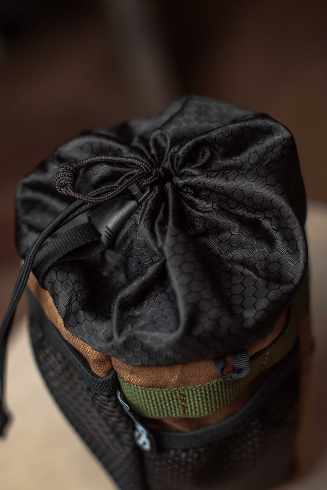 Сумка на руль Sacra Feedbag Black/Brown