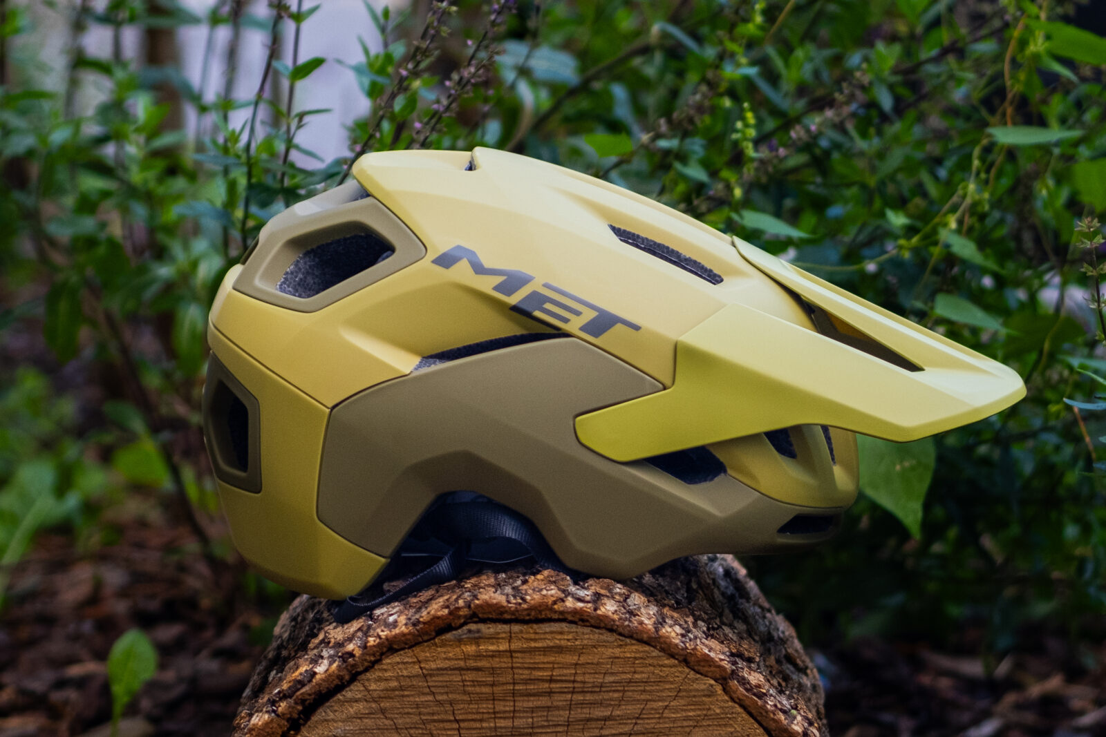 Велошлем Met Revo MIPS Olive