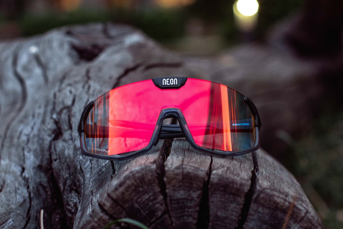 Очки Neon Canyon (Photochrom) Anthracite/Red