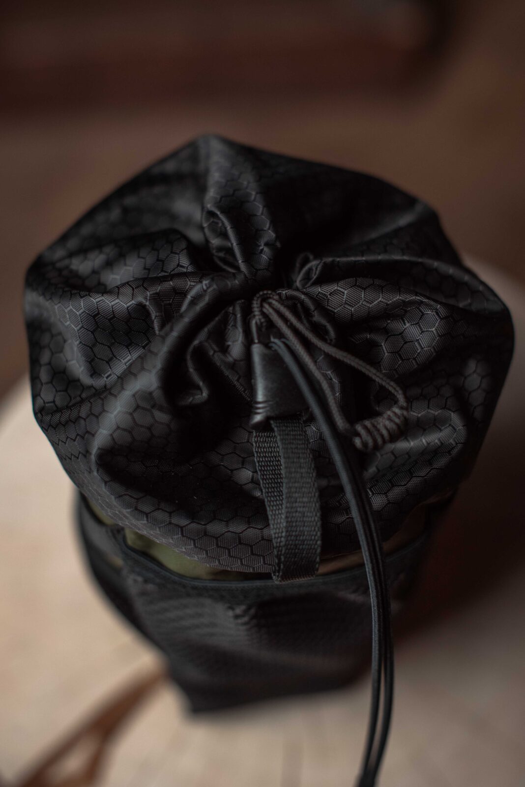 Сумка на руль Sacra Feedbag L Black/Dark Green