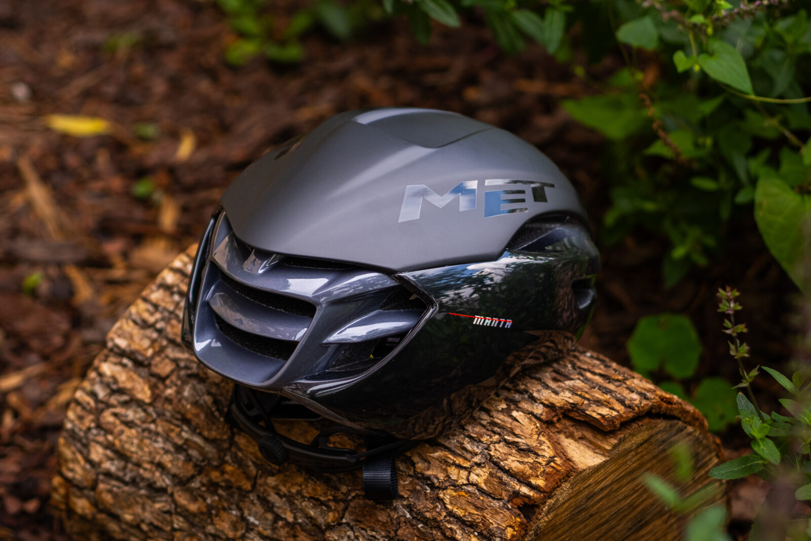 Велошлем Met Manta MIPS Black
