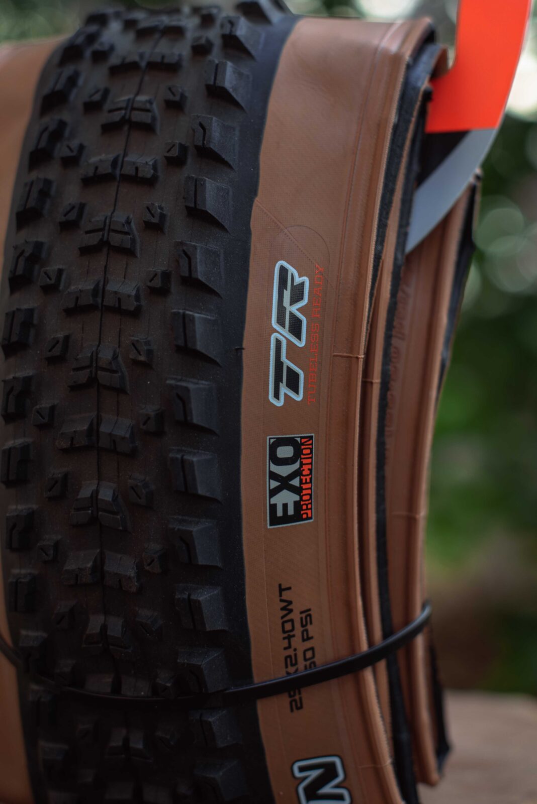 Покрышка Maxxis Rekon Tanwall
