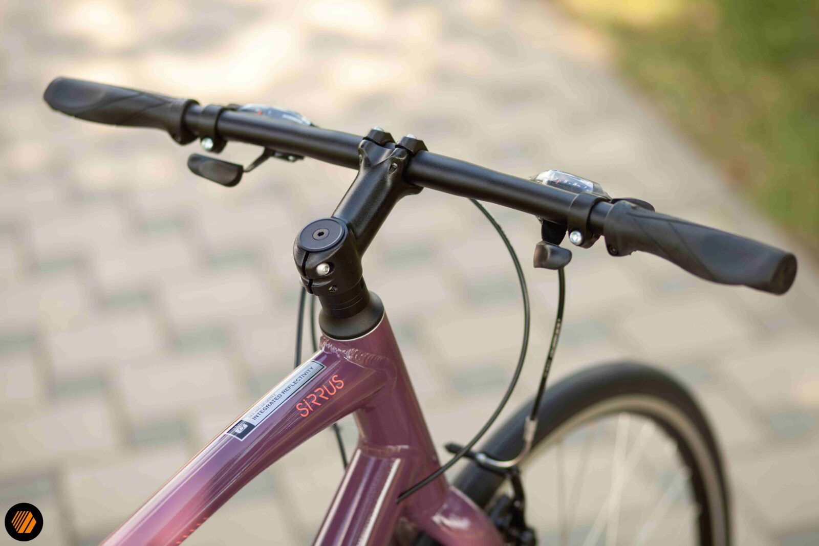 Велосипед Specialized Sirrus 1.0 Gloss Cast Lilac/Vivid Coral/Satin Black Reflective
