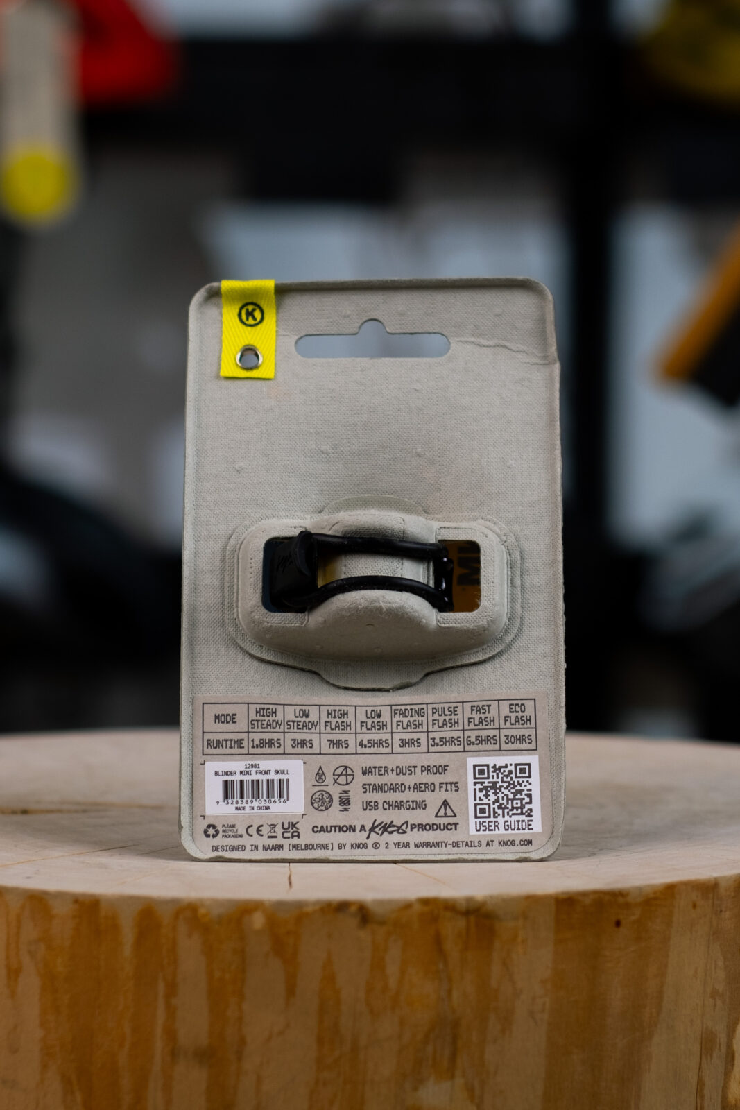 Фонарь передний Knog Blinder Mini Skull Front