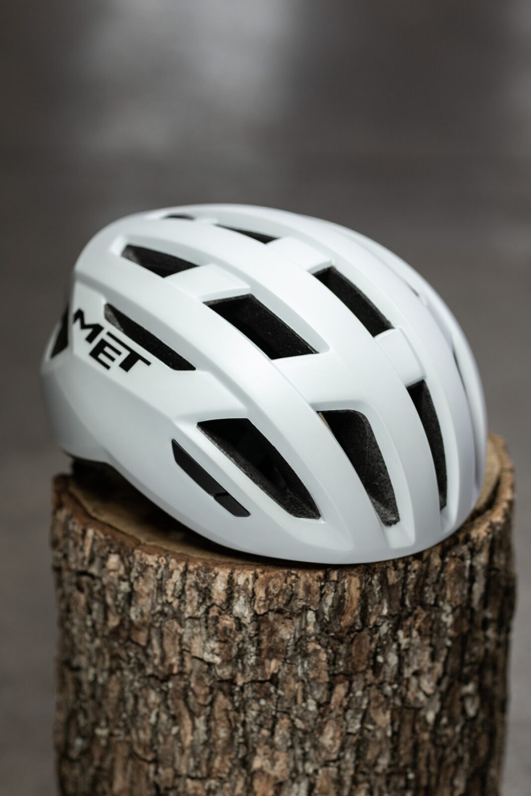 Велошлем Met Allroad White