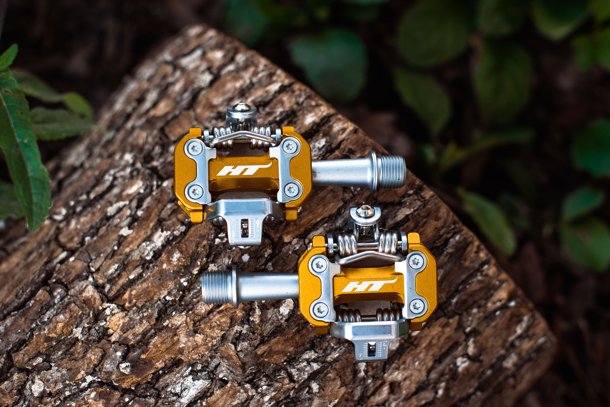 Контактные педали HT M2 Gold