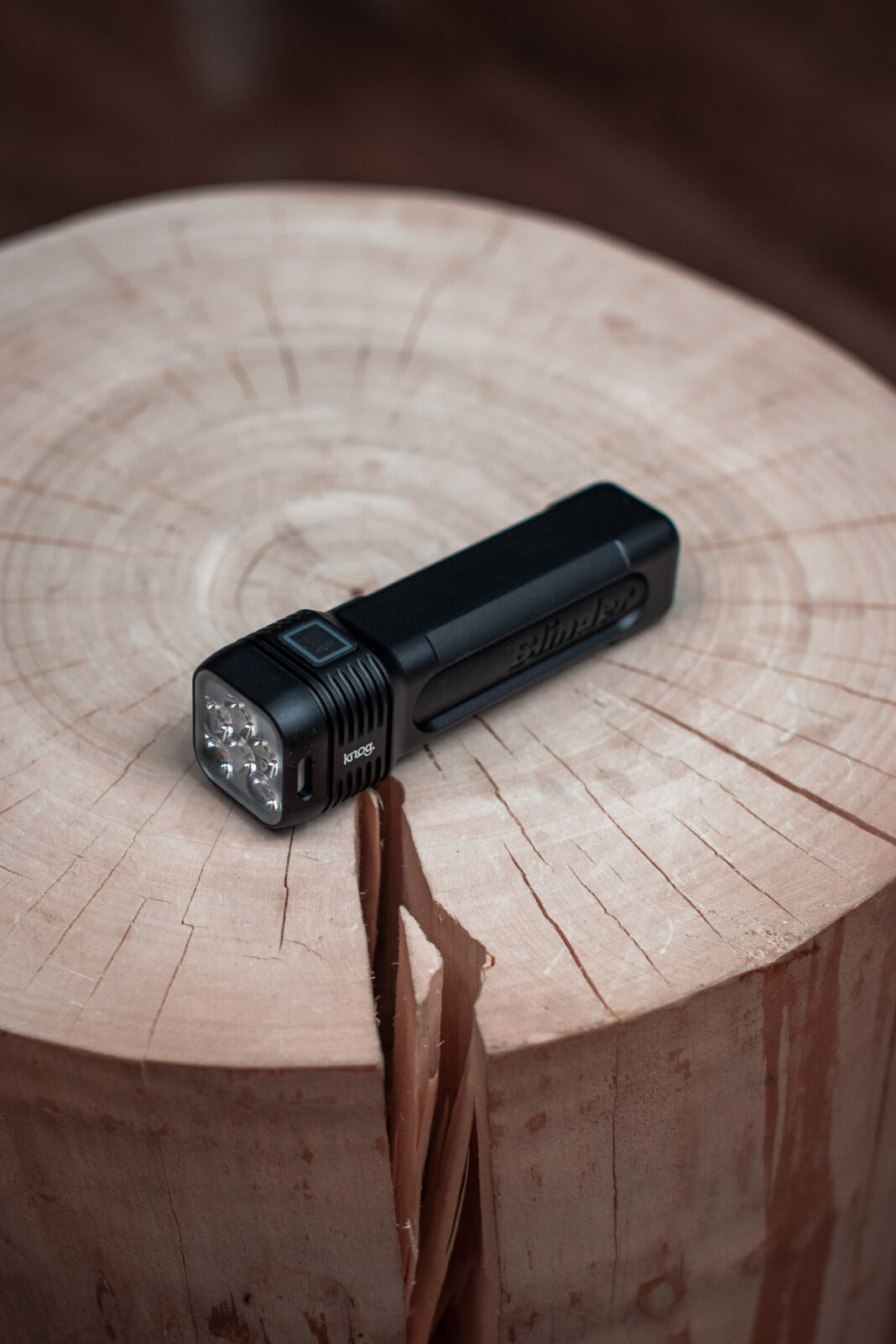 Фонарь передний Knog Blinder 1300