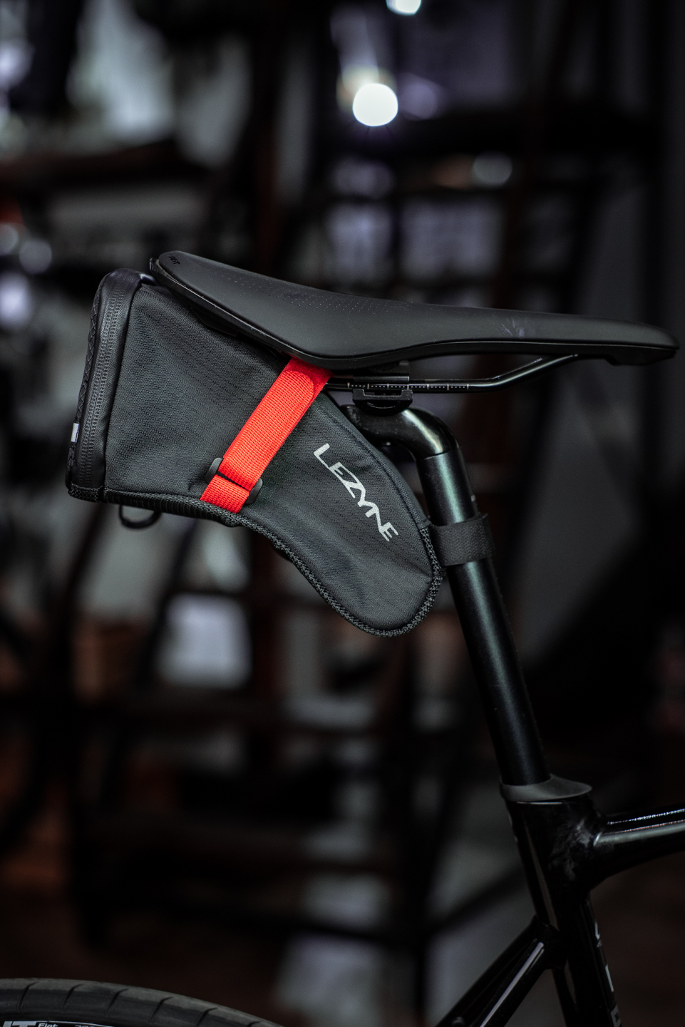 Сумка подседельная Lezyne Aero Caddy Black