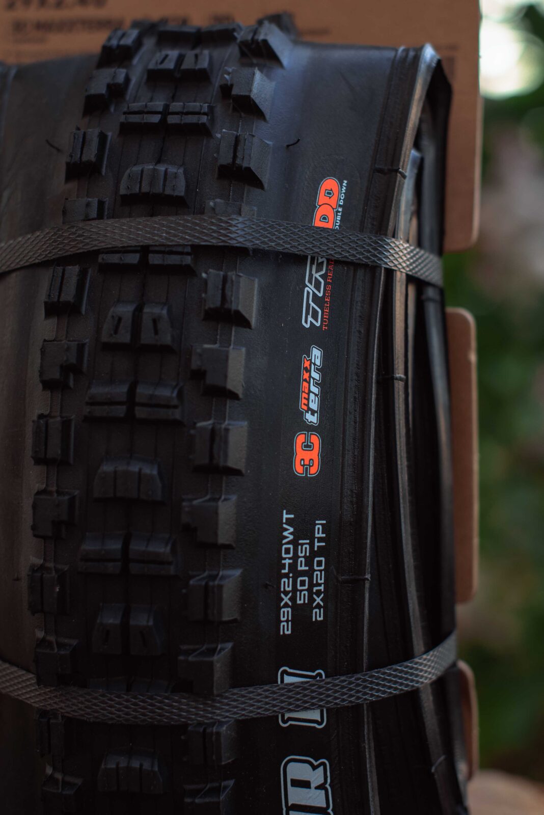 Покрышка Maxxis Minion DHR II Black