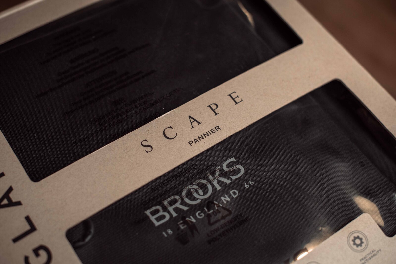 Сумка на багажник Brooks Scape Pannier Large Black