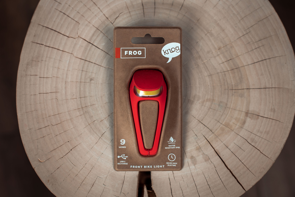 Фонарь передний Knog Frog V3 Front Tequila Sunrise