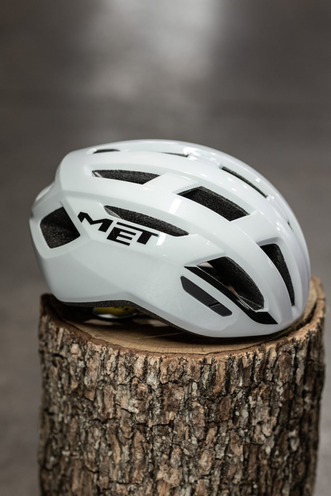 Велошлем Met Vinci MIPS White/Silver