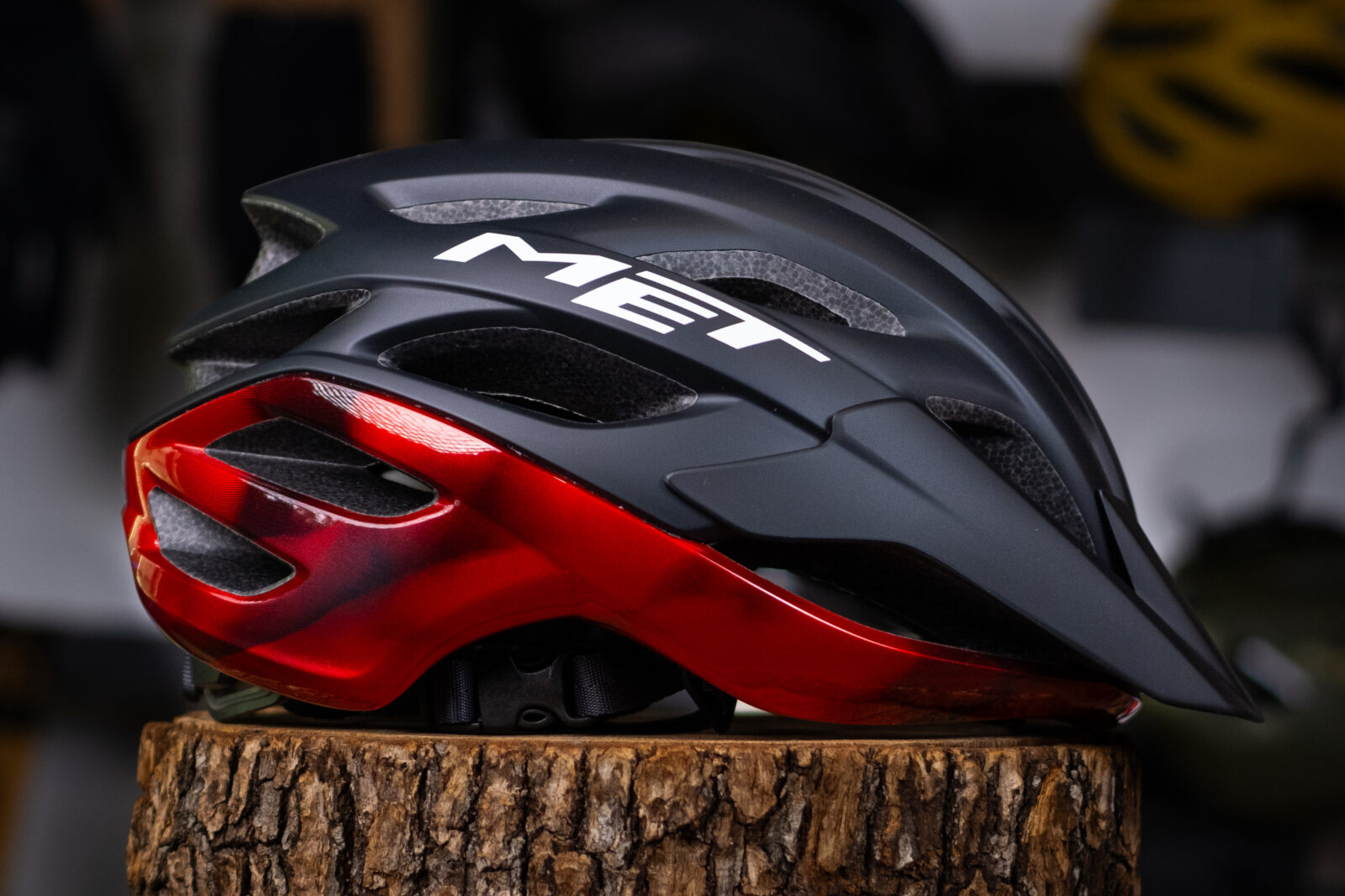 Велошлем Met Veleno Black/Red