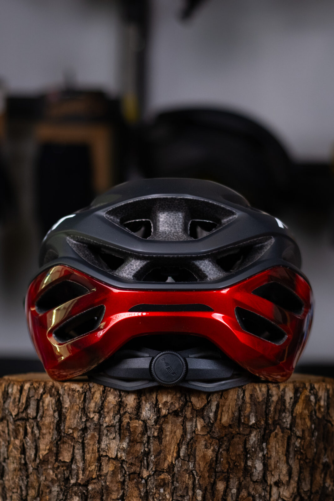 Велошлем Met Veleno Black/Red