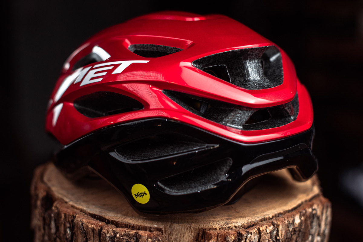 Велошлем Met Estro MIPS Red/Black