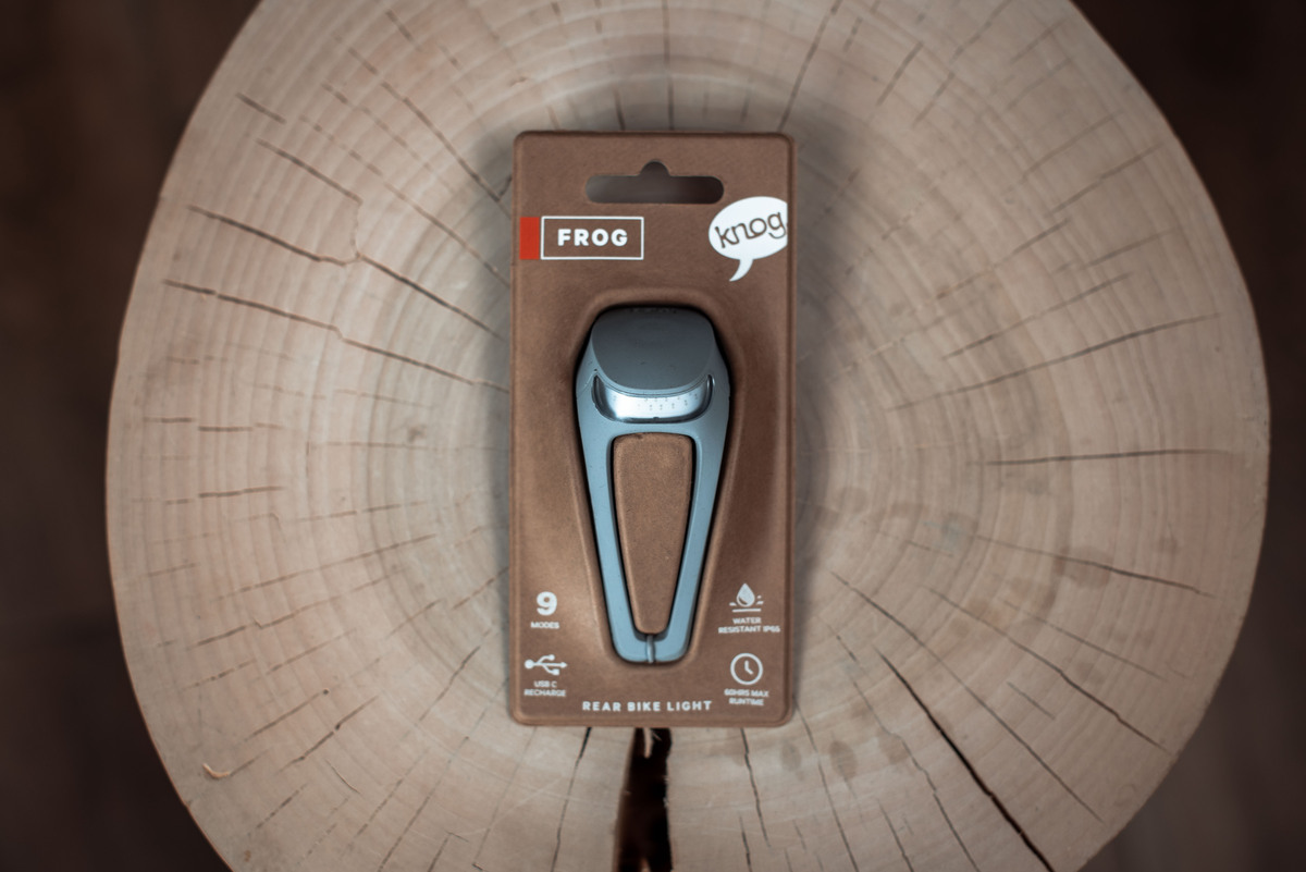 Фонарь задний Knog Frog V3 Rear Abyss Grey