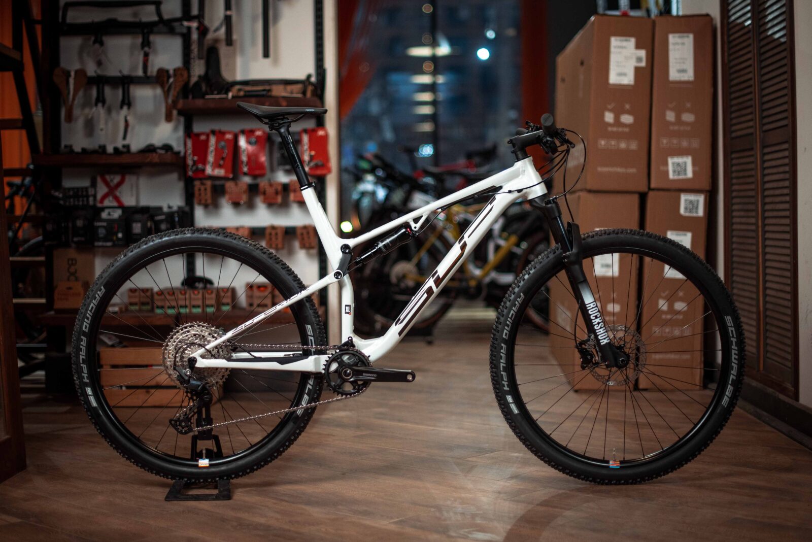 Велосипед Superior XF 919 RC Gloss White Metallic/Hologram Black