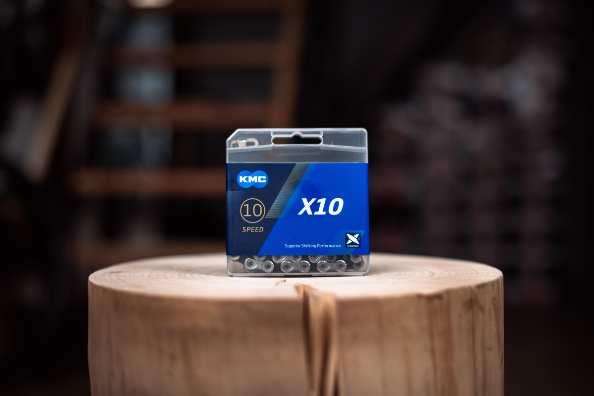 Цепь KMC X10 Silver/Black