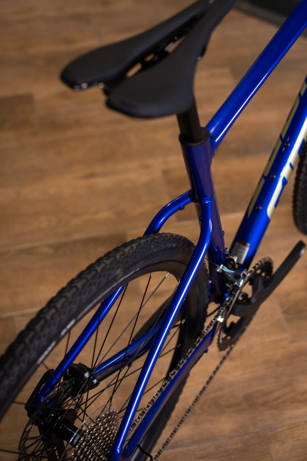 Велосипед Giant Revolt 1 Aerospace Blue