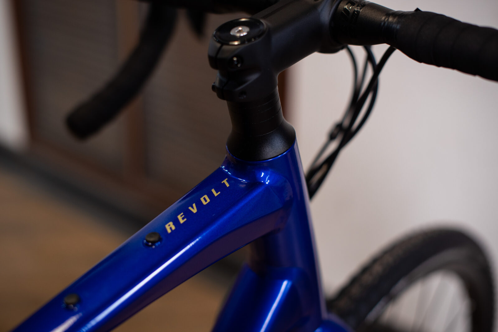Велосипед Giant Revolt 1 Aerospace Blue
