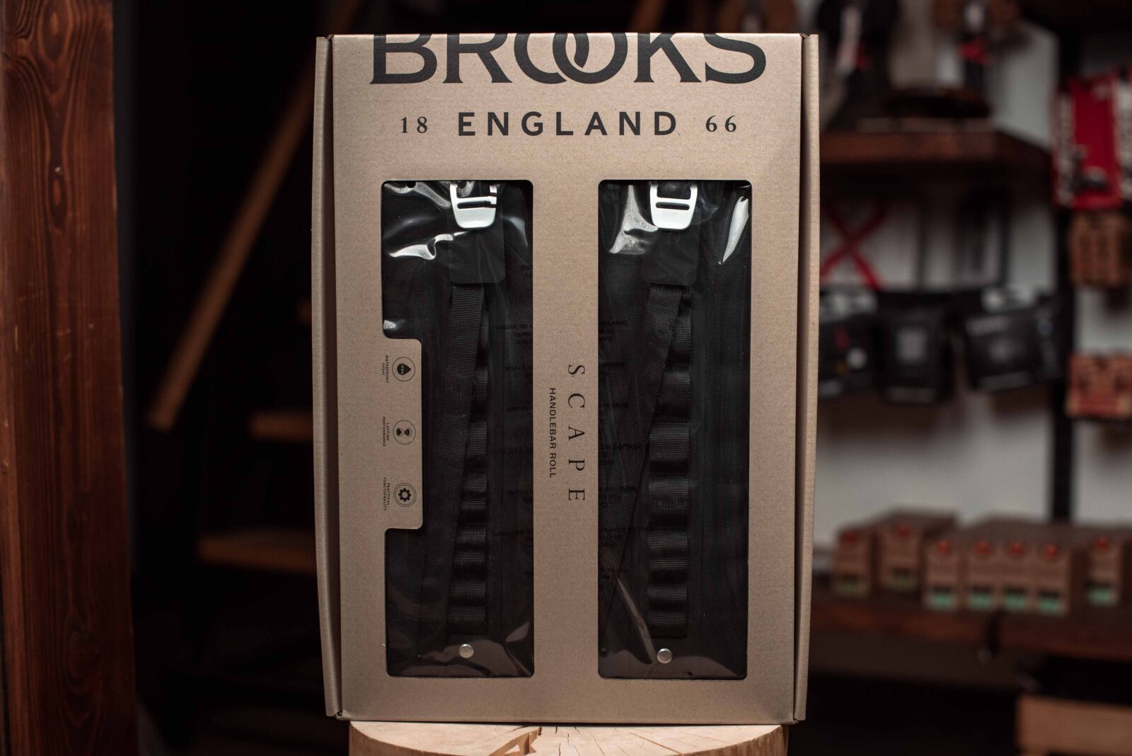 Сумка на руль Brooks Scape Handlebar Roll Black