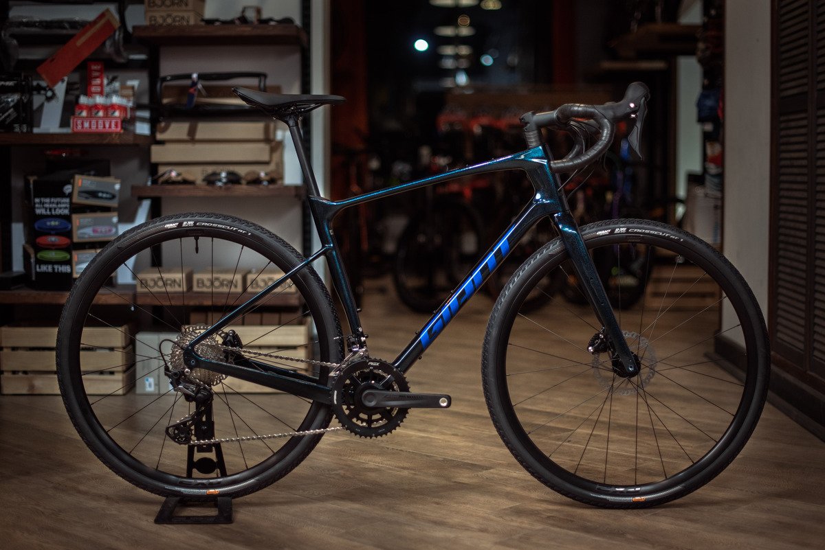 Giant revolt advanced 2 gravel clearance bike 2020